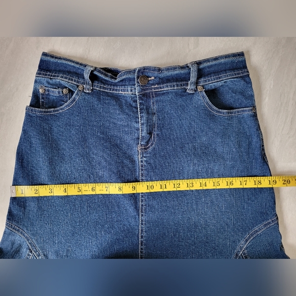 Y2K denim maxi skirt with flared panels, low rise - Picture 8 of 15